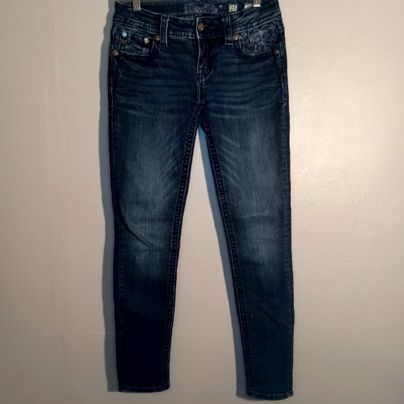 Miss Me Jeans - Picture 3 of 10